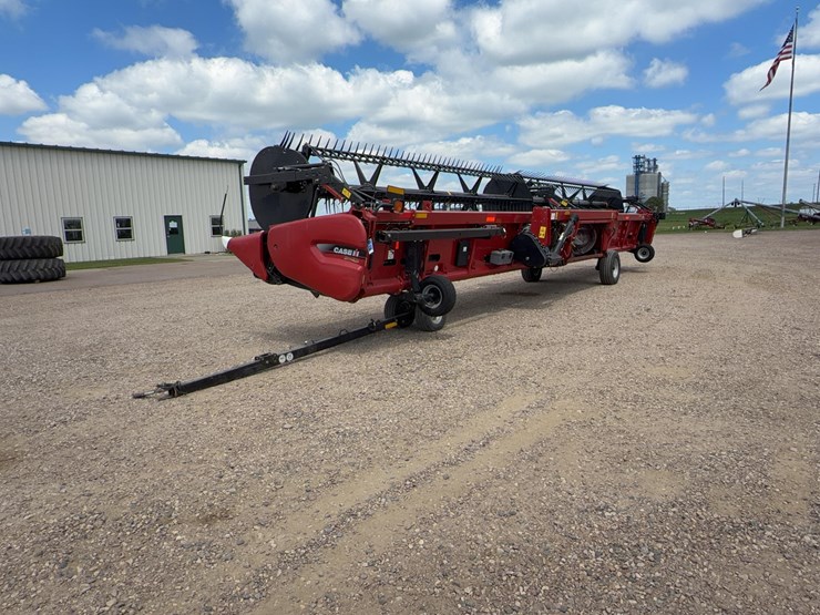 2014-case-ih-3162-image-6