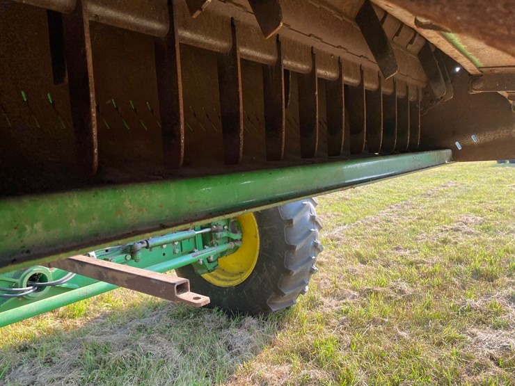 john-deere-9600-4x4-combine-image-43