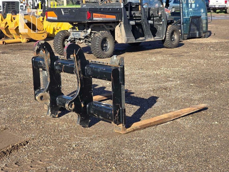 caterpillar-420-xe-image-3