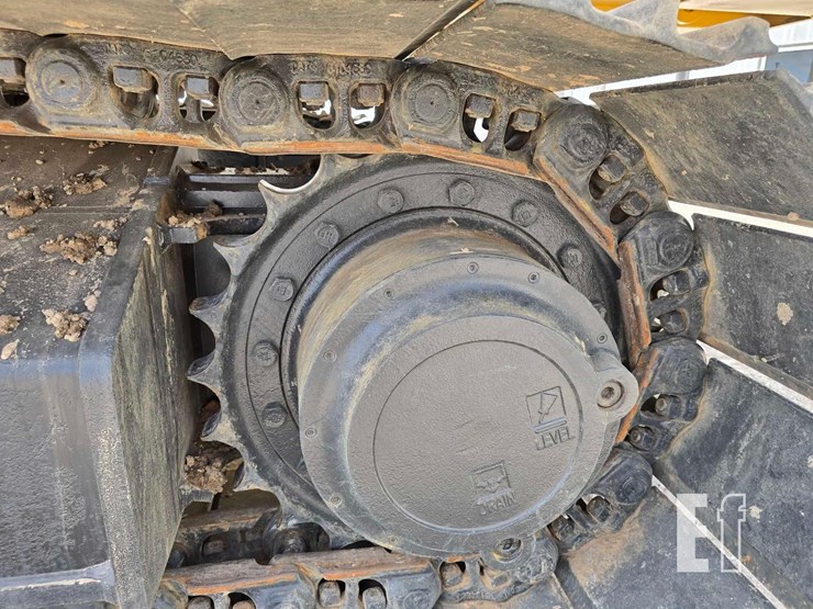 2020-caterpillar-336-image-32