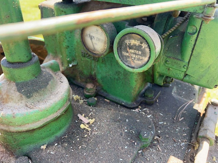 john-deere-b-image-28