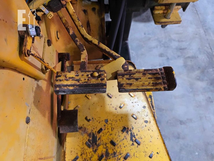 case-ih-585-image-16