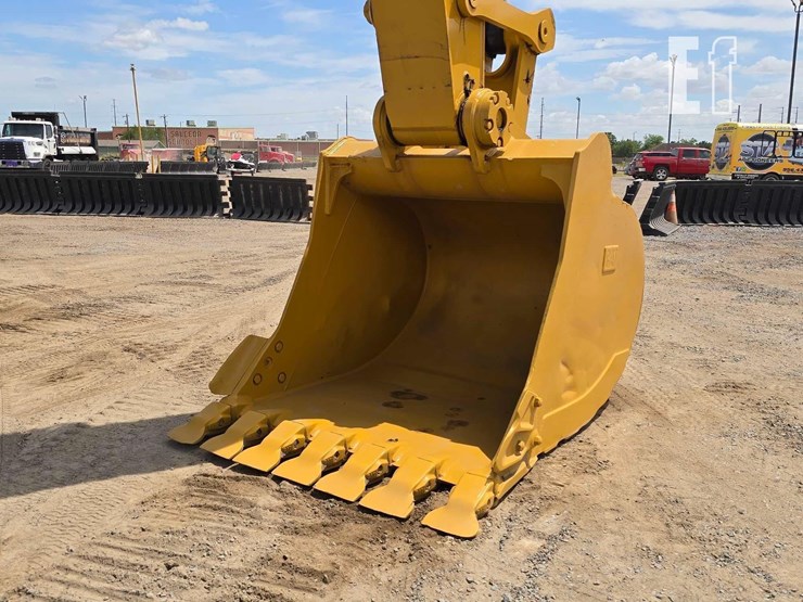 2020-caterpillar-336-image-9