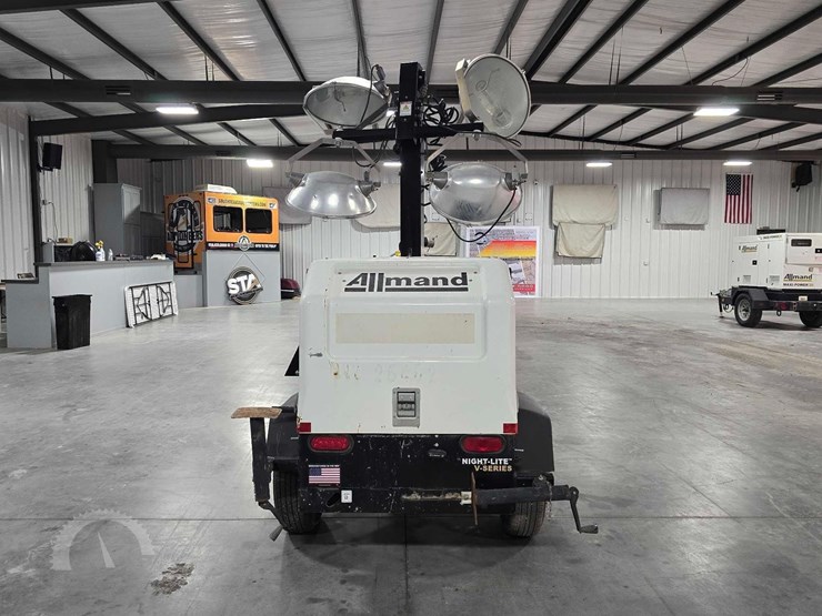allmand-bros-night-lite-v-series-image-8