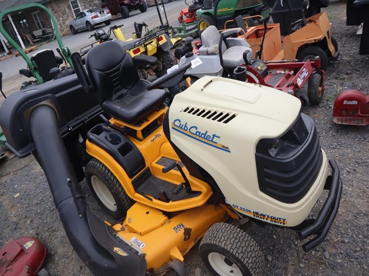 cub-cadet-gt2550-image-2