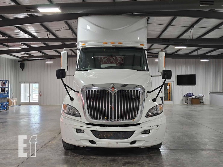 2016-international-prostar-image-7