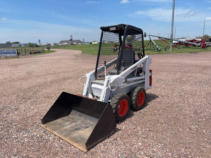 bobcat-m371-image-1