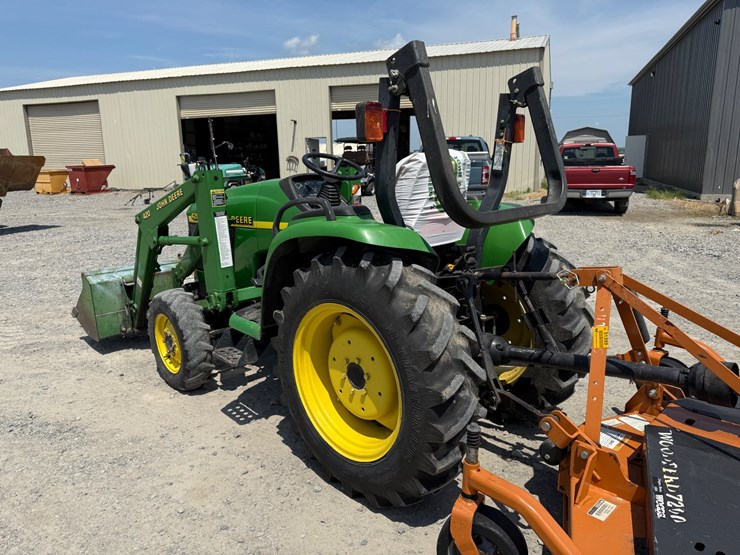 2000-john-deere-4200-image-6