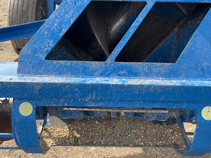 2023-brandt-8510-grain-bag-unloader-image-8