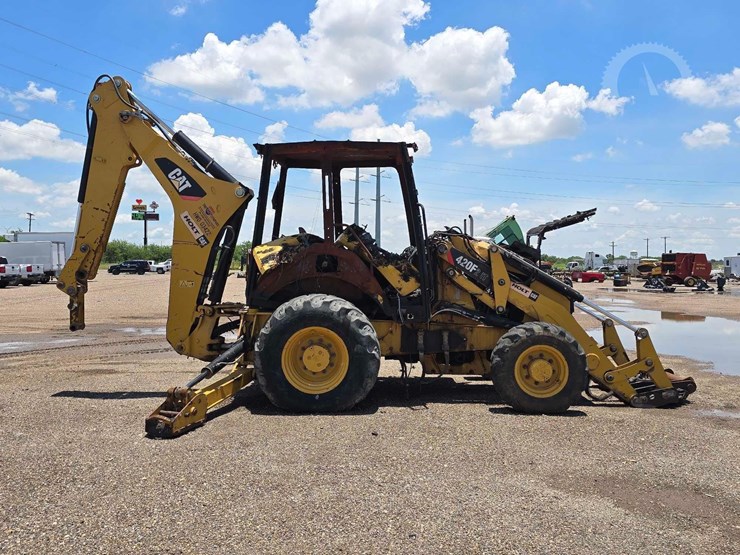 2018-caterpillar-420f2-it-image-6