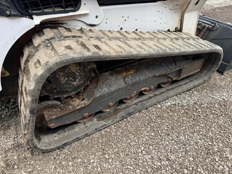 2021-bobcat-t770-image-18