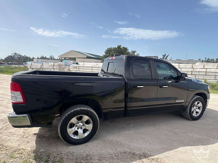 2020-dodge-1500-image-3