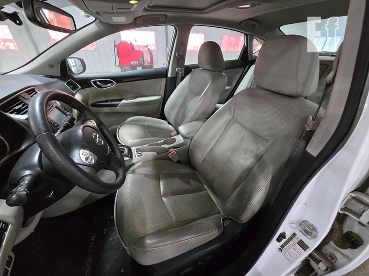 2017-nissan-sentra-image-9