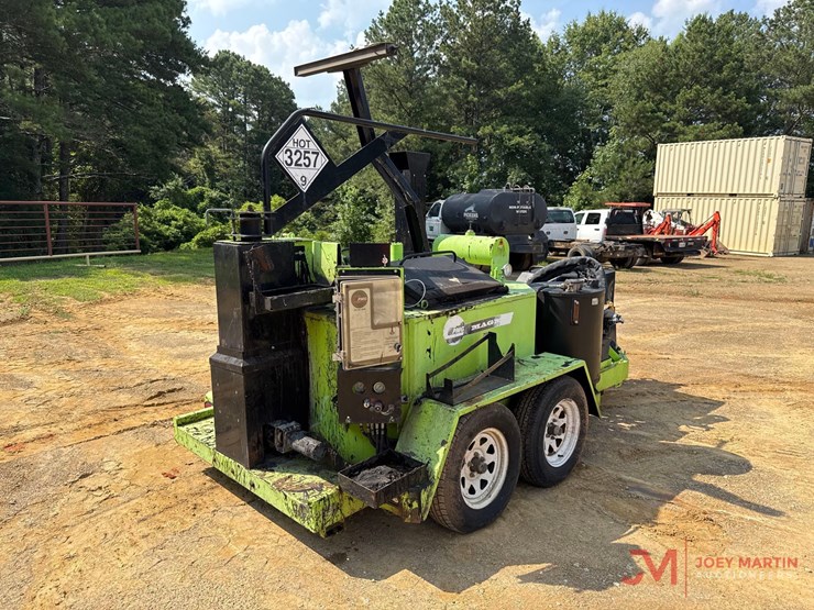 2017-cimline-m-2-melter-with-pmg-magnum-crackfill-machine-image-2