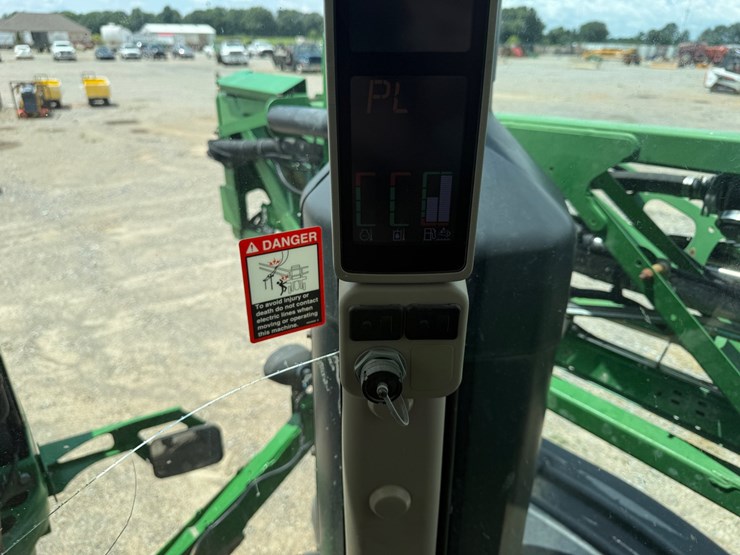 2016-john-deere-r4038-image-120