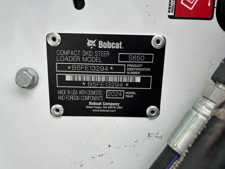 2024-bobcat-s650-image-26