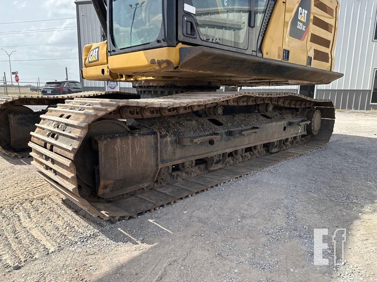 caterpillar-320gc-image-26