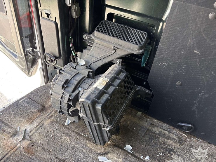 2017-ford-transit-image-15