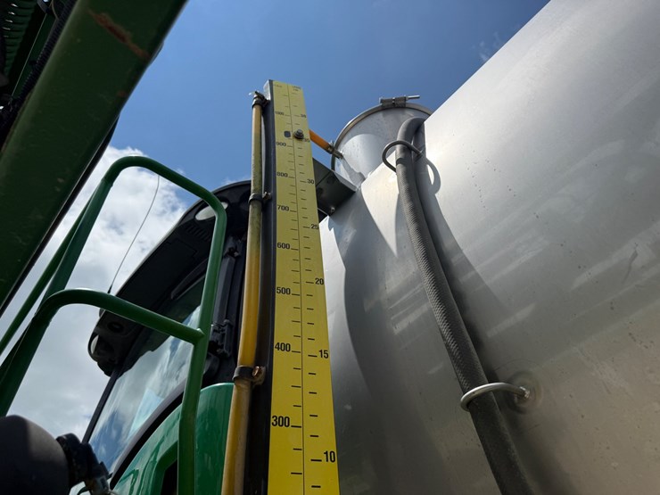 2016-john-deere-r4038-image-19