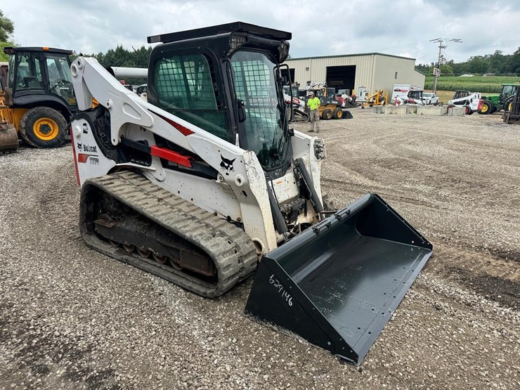 2021-bobcat-t770-image-8