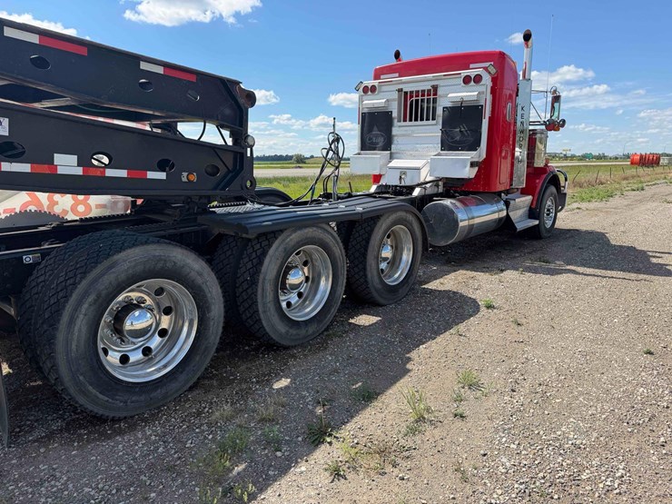 2012-kenworth-t800-image-23
