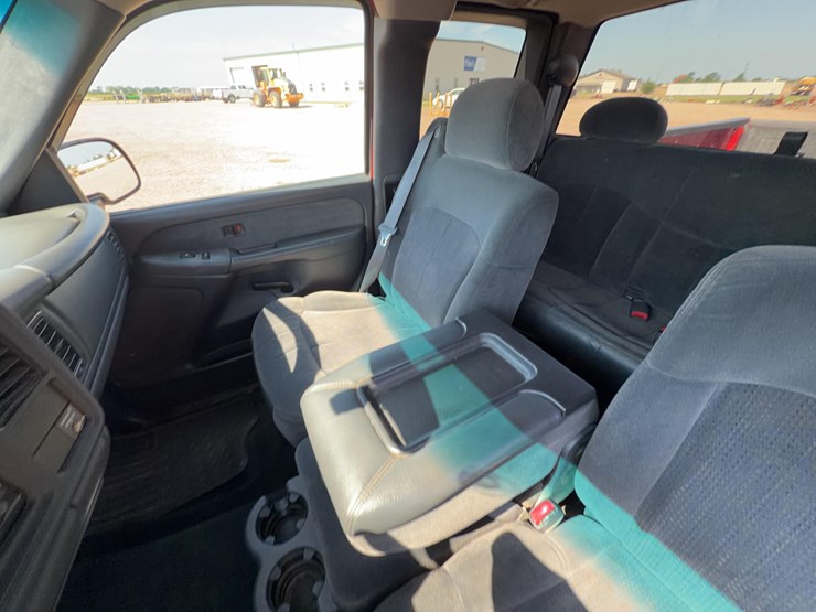 2001-chevrolet-silverado-1500-image-24