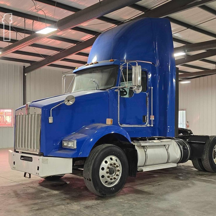 2013 KENWORTH T800