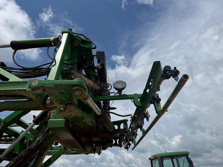 2016-john-deere-r4038-image-89