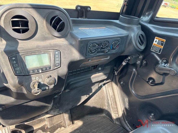 2017-kubota-rtv-x1100c-image-14
