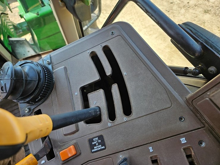 john-deere-6420-image-45