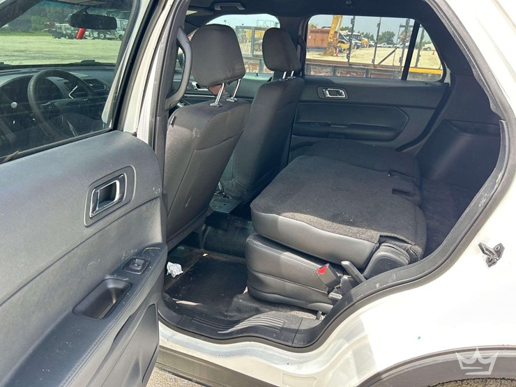 2016-ford-explorer-image-20