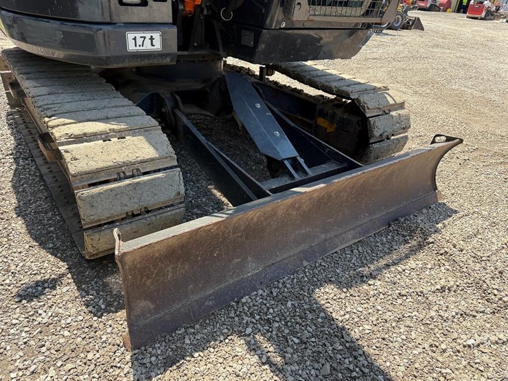 2021-hitachi-zx75us-5b-image-10