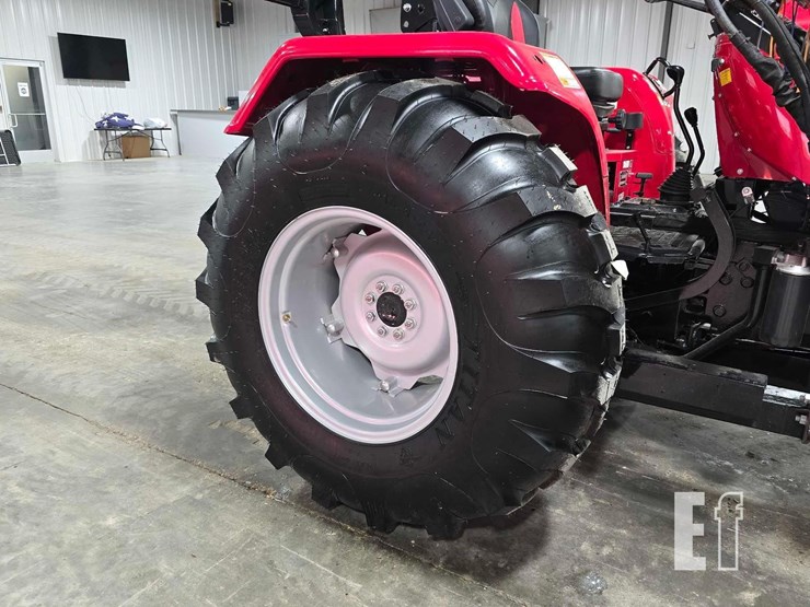 2026-mahindra-4540-image-31