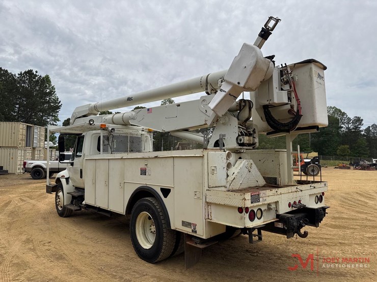 2004-international-durastar-4300-image-2