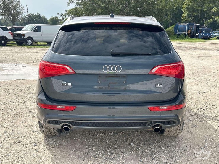 2011-audi-q5-image-25