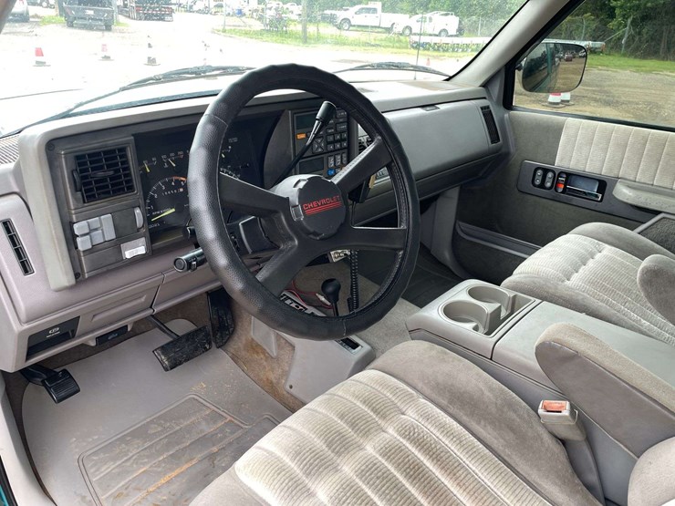 1994-chevrolet-silverado-1500-image-11
