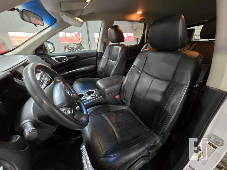 2013-nissan-pathfinder-image-9
