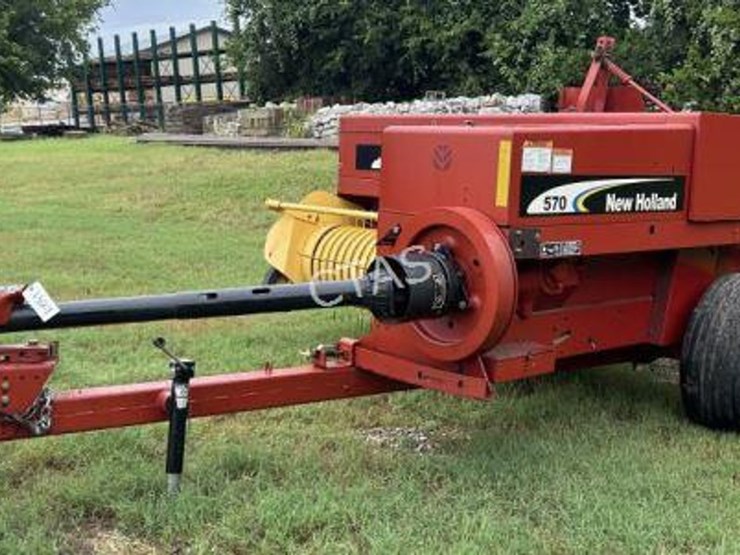 new-holland-570-image-1