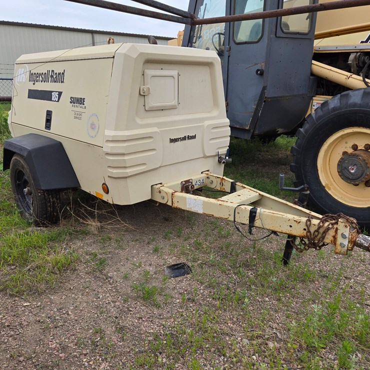 2003 INGERSOLL-RAND 185