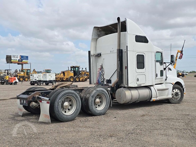 2009-kenworth-t660-image-3