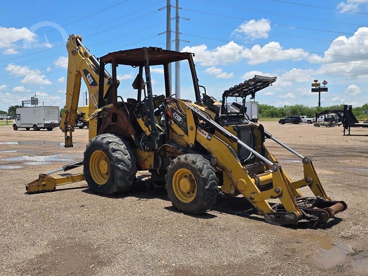 2018-caterpillar-420f2-it-image-2