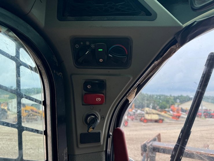2020-caterpillar-299d3-xe-image-28
