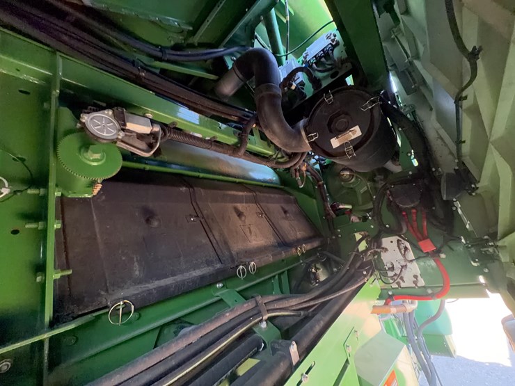 2015-john-deere-s680-image-18