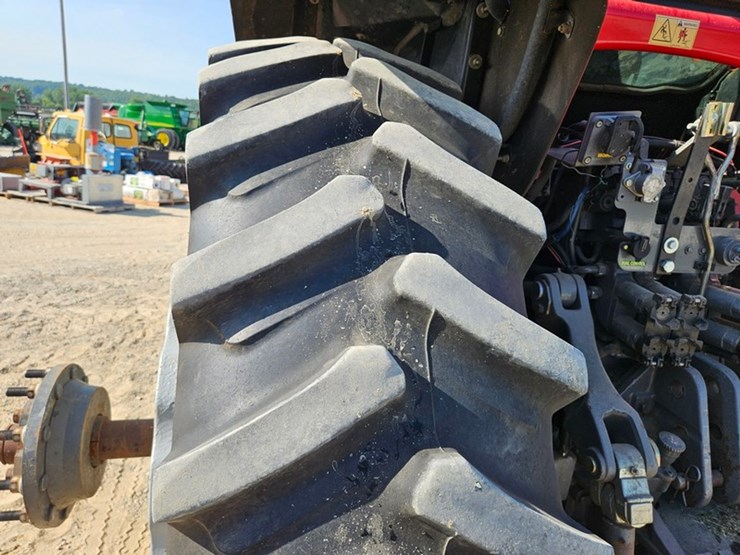 massey-ferguson-7624-image-64