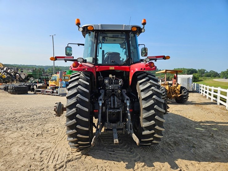 massey-ferguson-7624-image-4