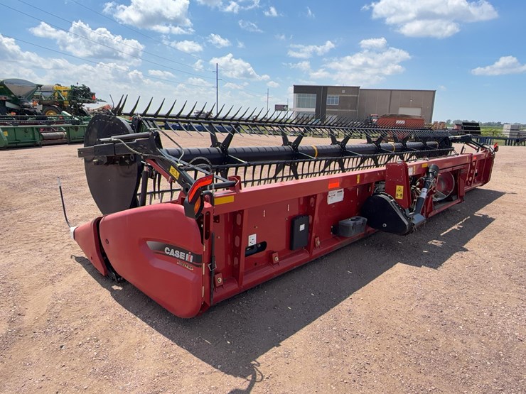 2014-case-ih-3162-image-7
