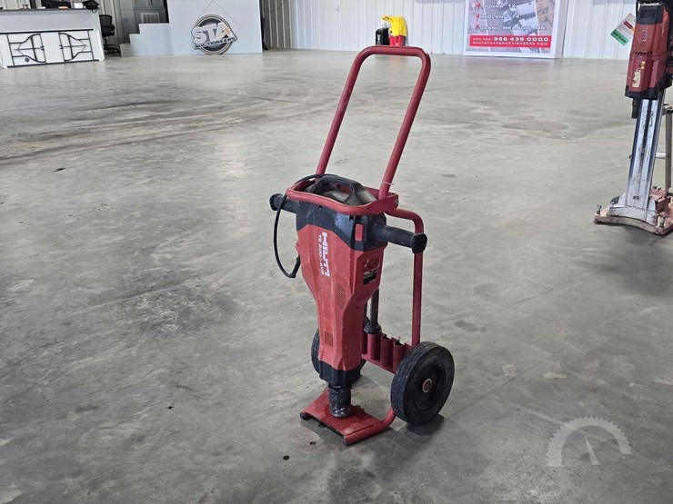 2019-hilti-te2000-avr-30-39-lb-electric-breaker-image-1