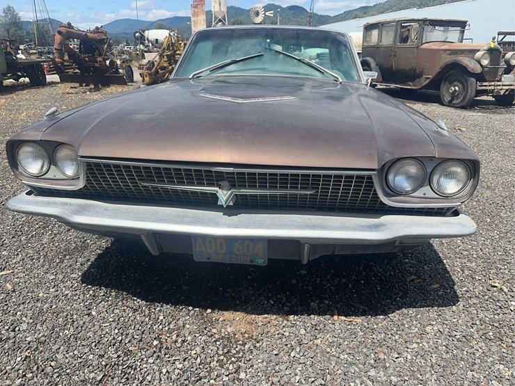 1966-ford-thunderbird-image-21