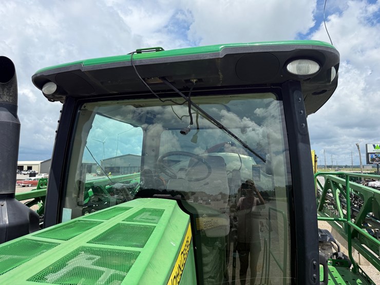 2016-john-deere-r4038-image-95