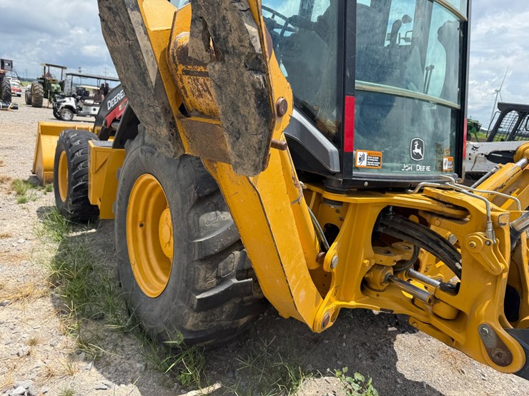 #43053-•-2024-john-deere-320p-backhoe-loader-1t0320pacrfx07150-inv#-43053-image-13